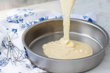 Load image into Gallery viewer, 9&quot; Round Cake Pan with No Handles